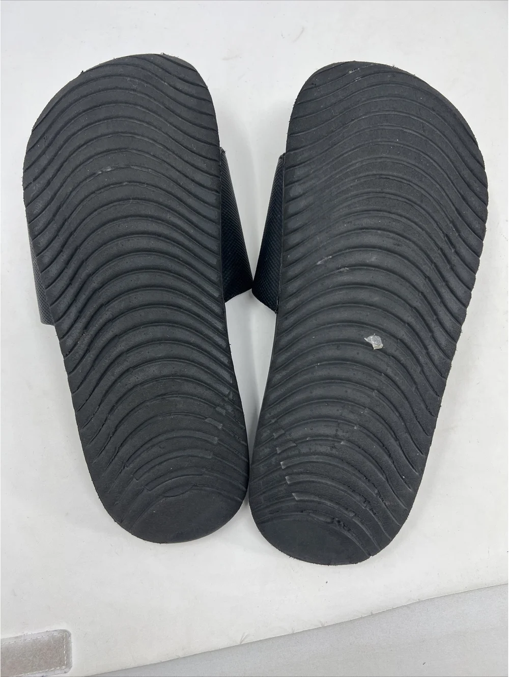 Lot of 6 pairs of kids youth sandals flip flops slides NIKE size 13 1Y 6Y & more